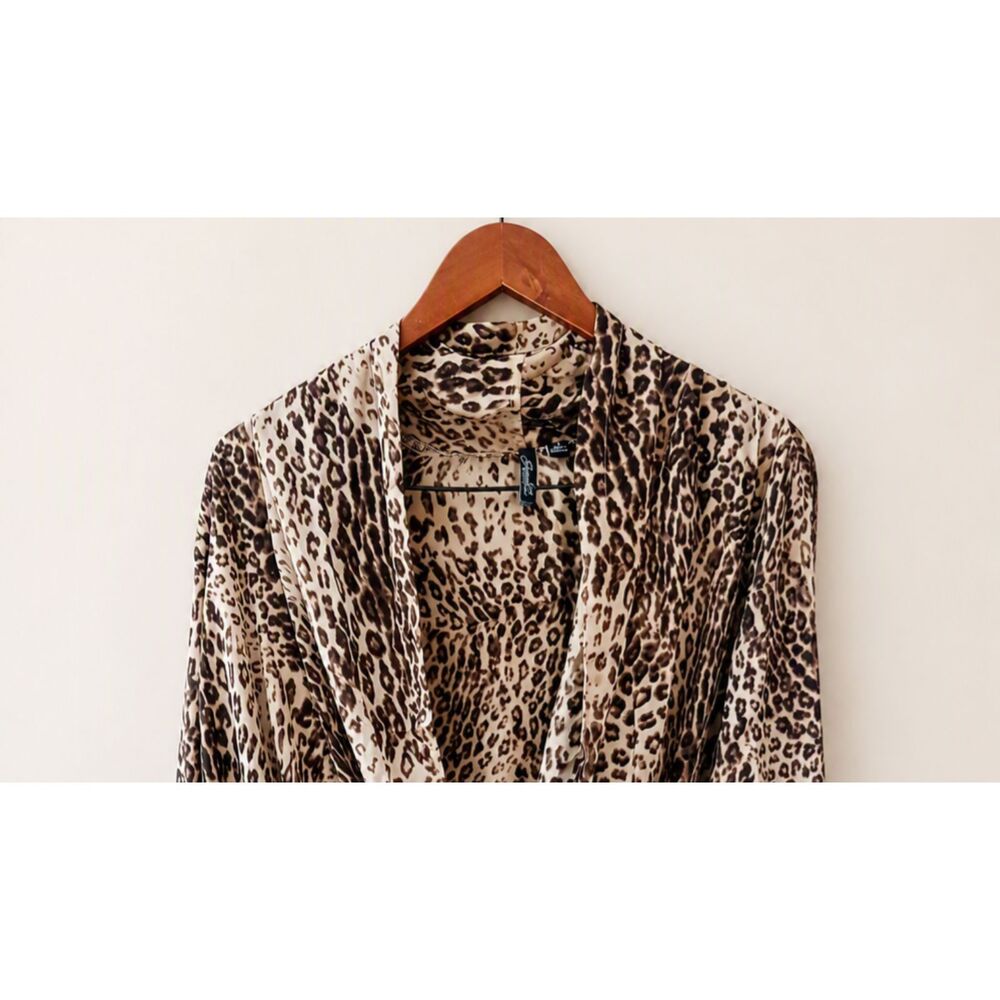 Essentials By Milano Leopard Draped Surplice Blouse Size L Officecore Mob Wife - Picture 5 of 8
